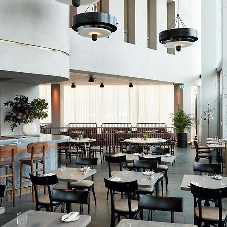 Manhattan Loft Gardens, Stratford Apartment ลอนดอน ภายนอก รูปภาพ